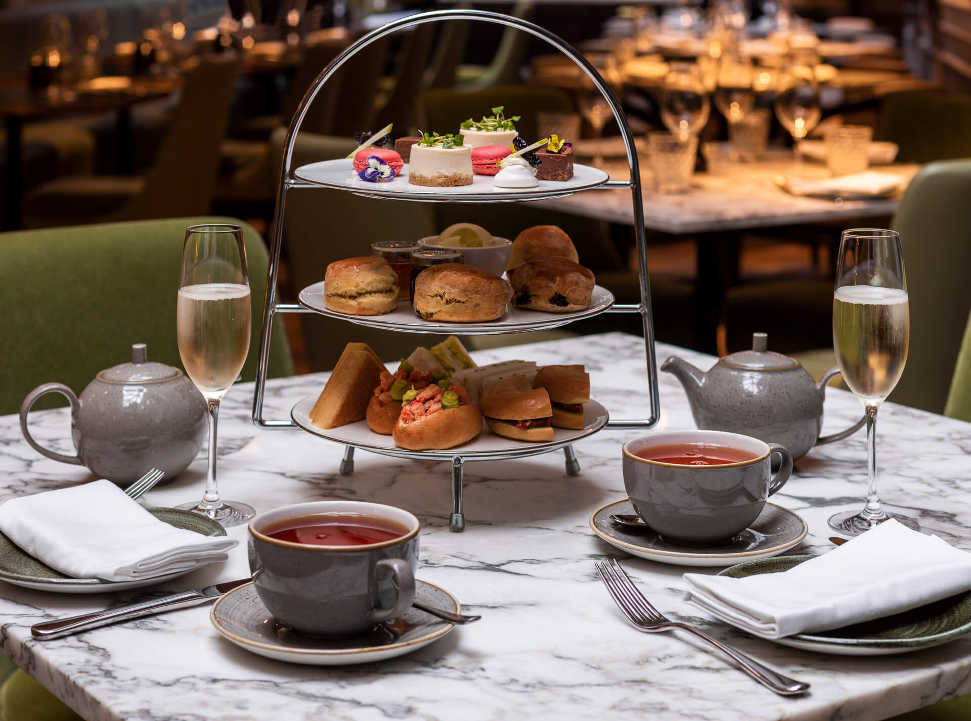 Afernoon tea at Han's Bar & Grill 